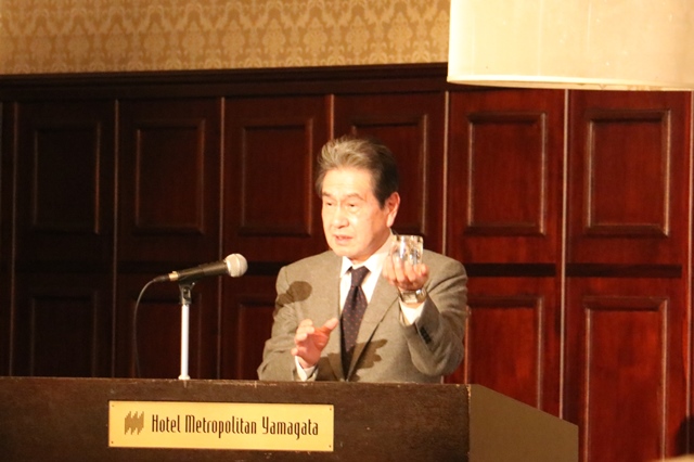 基調講演を行った株式会社セゾンファクトリーの齋藤顧問の画像
