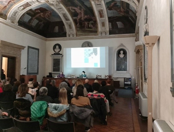 ポッジ宮殿ウリッセの間で着物について講演の画像