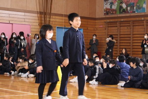 6年生を送る集会