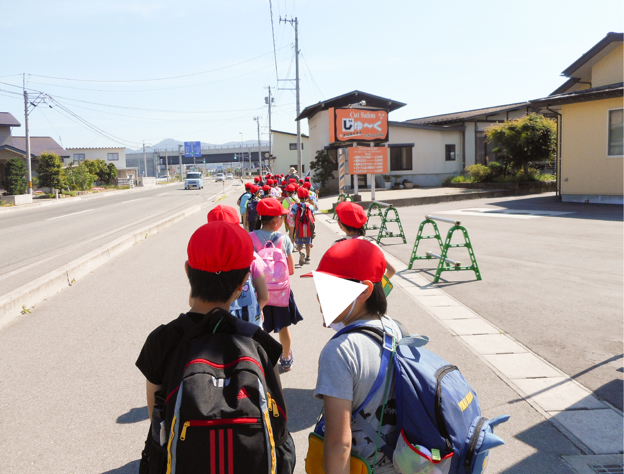 浜田広介の記念館に向かうところ