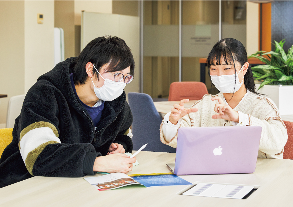 メンバー11名の代表を務めた2人の佐藤さん