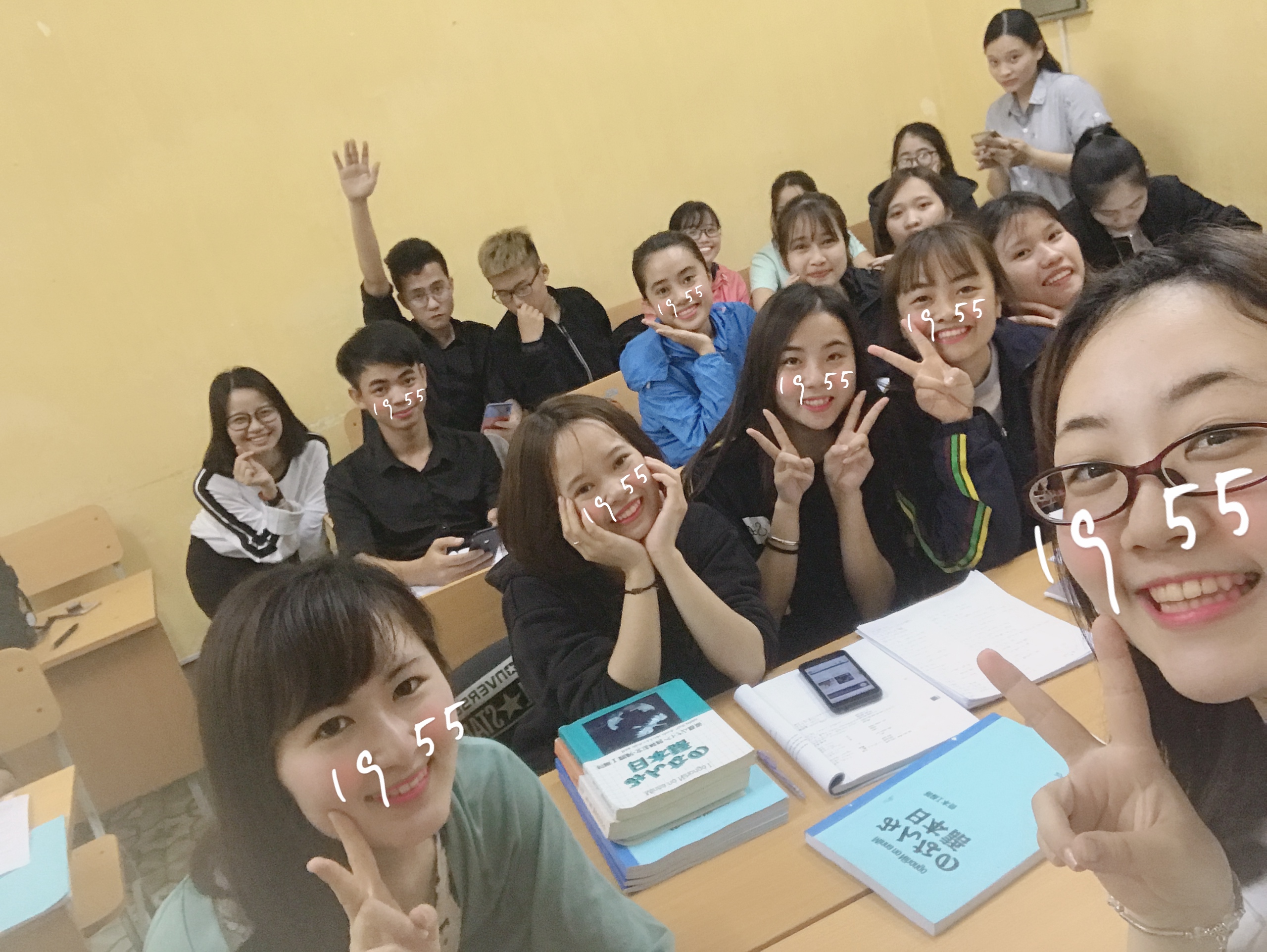 大学で行われているきちんとした日本語の授業のサポートをしたときの写真の画像