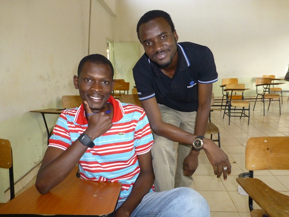 ナイジェリア留学生のSadiq君（左）とSada君（右）の画像