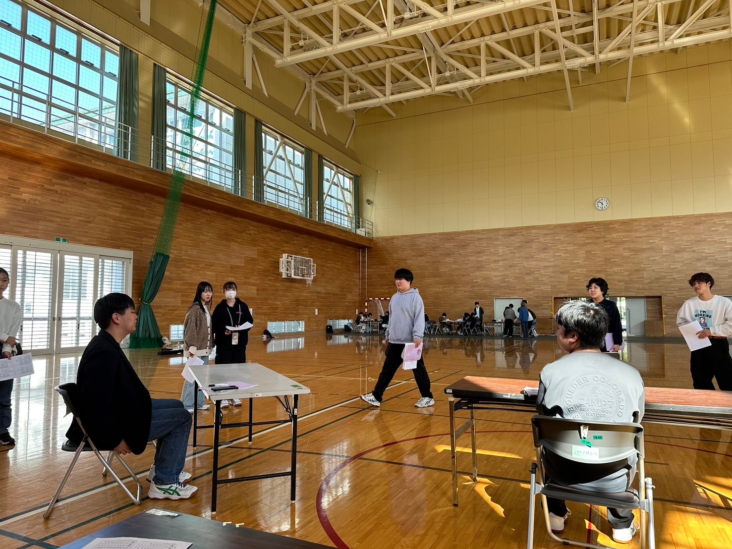 体育館で行った通し練習の様子の画像