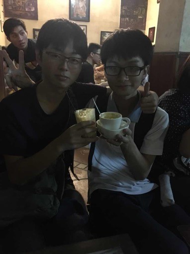 元祖エッグコーヒーの店で日向クラブのヒョーさんとの画像