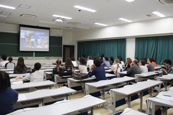 報告会会場の様子の画像