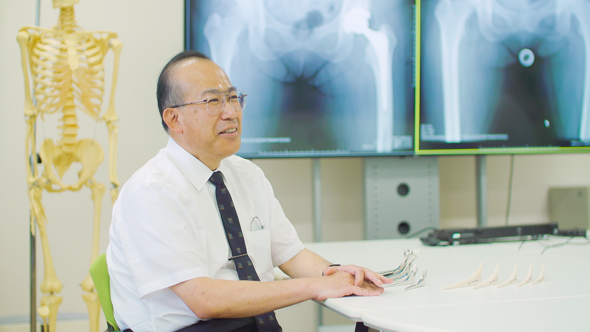 高木理彰 教授（医学部担当）<br>
「人工股関節手術の長期成績を向上させるために」<br>
の画像