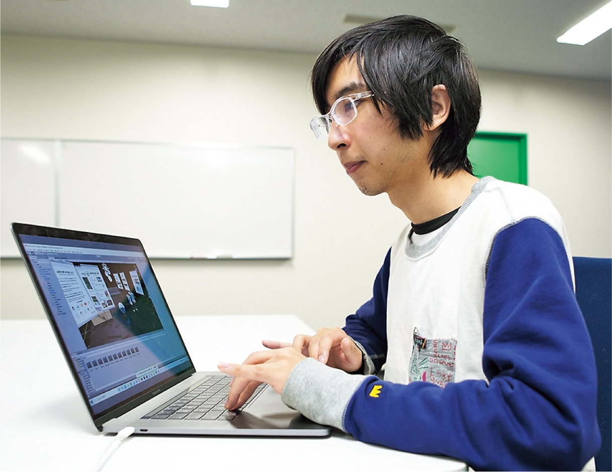 大学生になって初めて自分のパソコンを持ったという髙木さん
