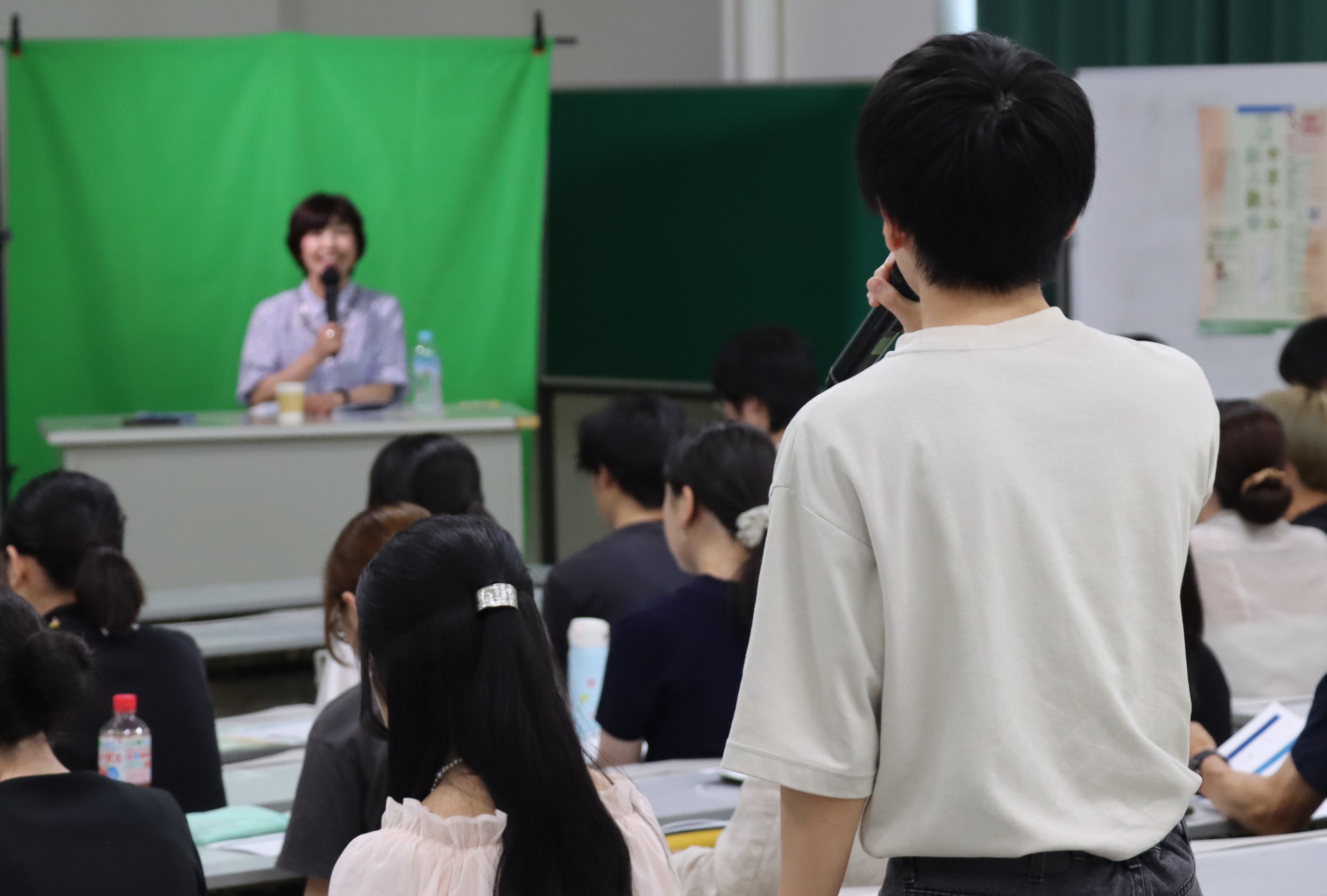 質疑応答の様子の画像