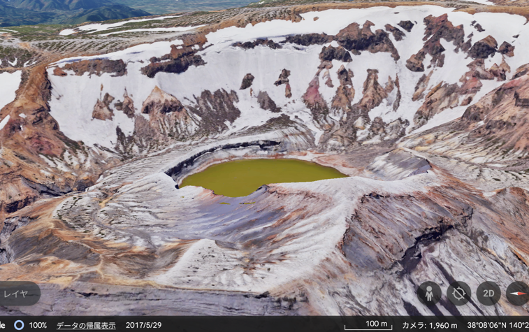 図１９　蔵王のお釜（Google Earth 3D）の画像