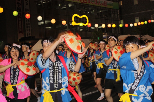 医学部隊の踊りの画像