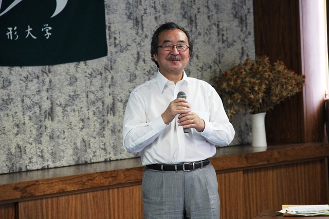 基調講演の赤阪清隆理事長の画像