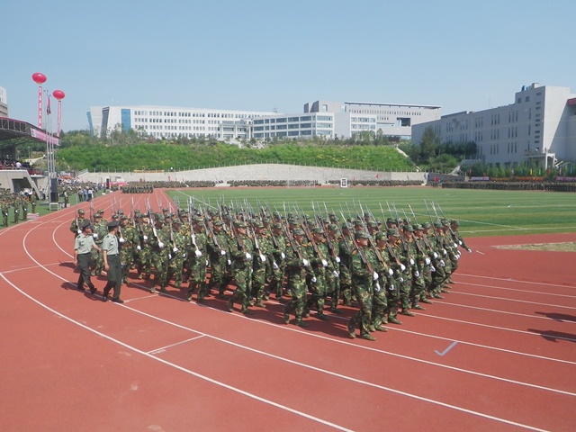 軍事訓練最終日の画像