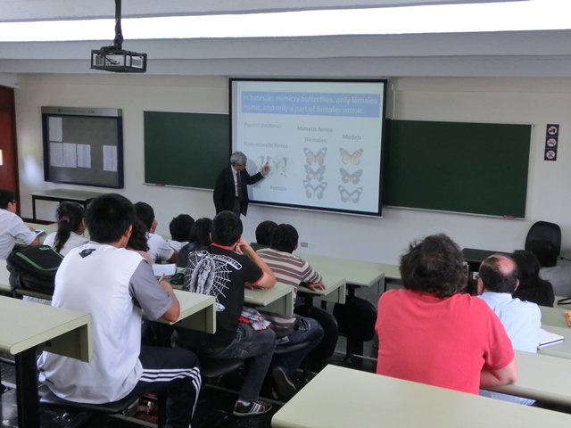 カトリカ大学における講演会の画像