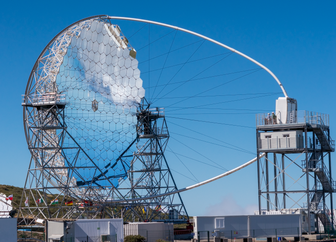 ラ・パルマ島に完成したCTA大口径望遠鏡1号基の画像