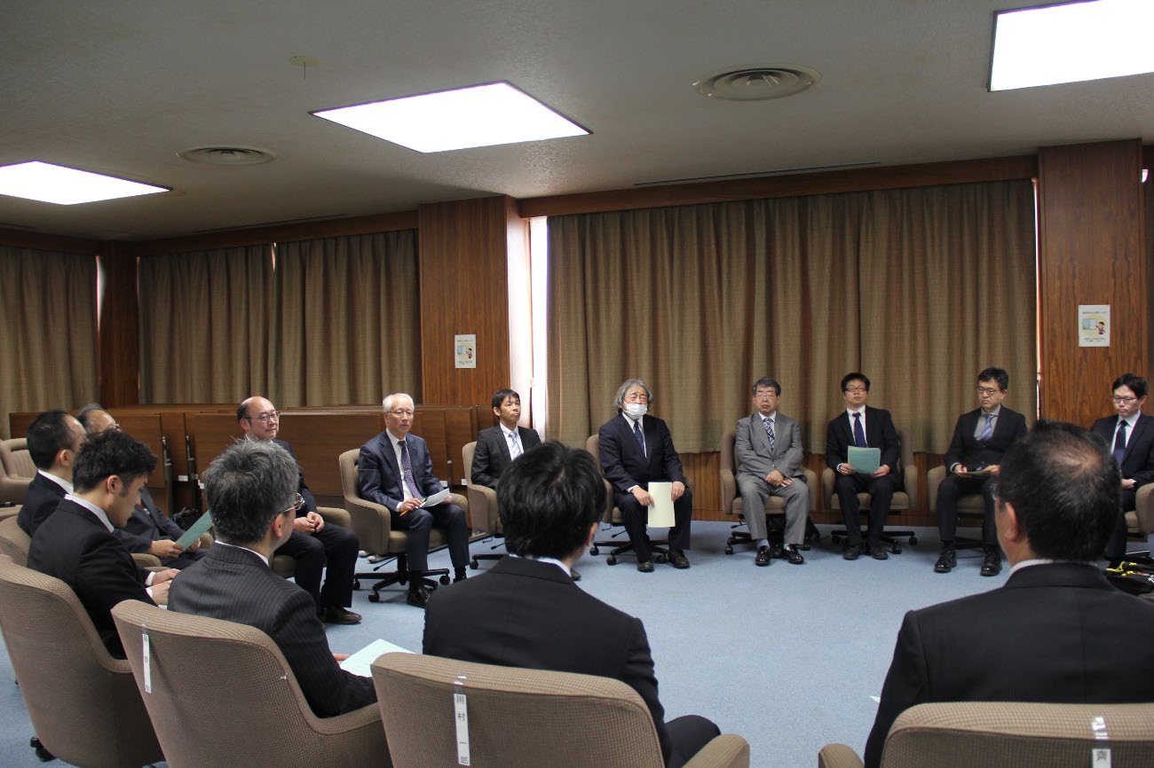 報奨授与式後の参加者交流の様子の画像
