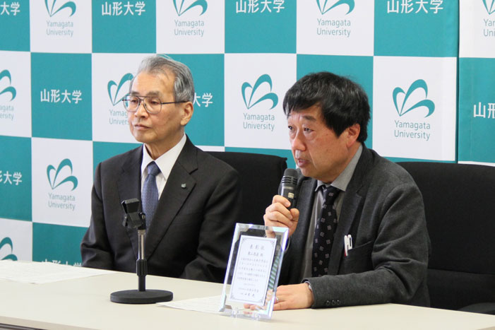 日本化学会第41回化学教育賞を受賞した栗山教授の画像