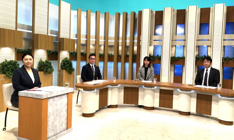 YTS山形テレビ「提言の広場」より

■　山形大学　キャリアサポートセンター長　　松坂暢浩　氏
■ （株）キャリアクリエイト　採用マーケター　田中麻衣子　氏
■　山形経済同友会　会員　（株）ティスコ運輸　代表取締役　菅原茂秋　氏の画像