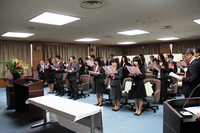 「山形大学歌」の斉唱の画像