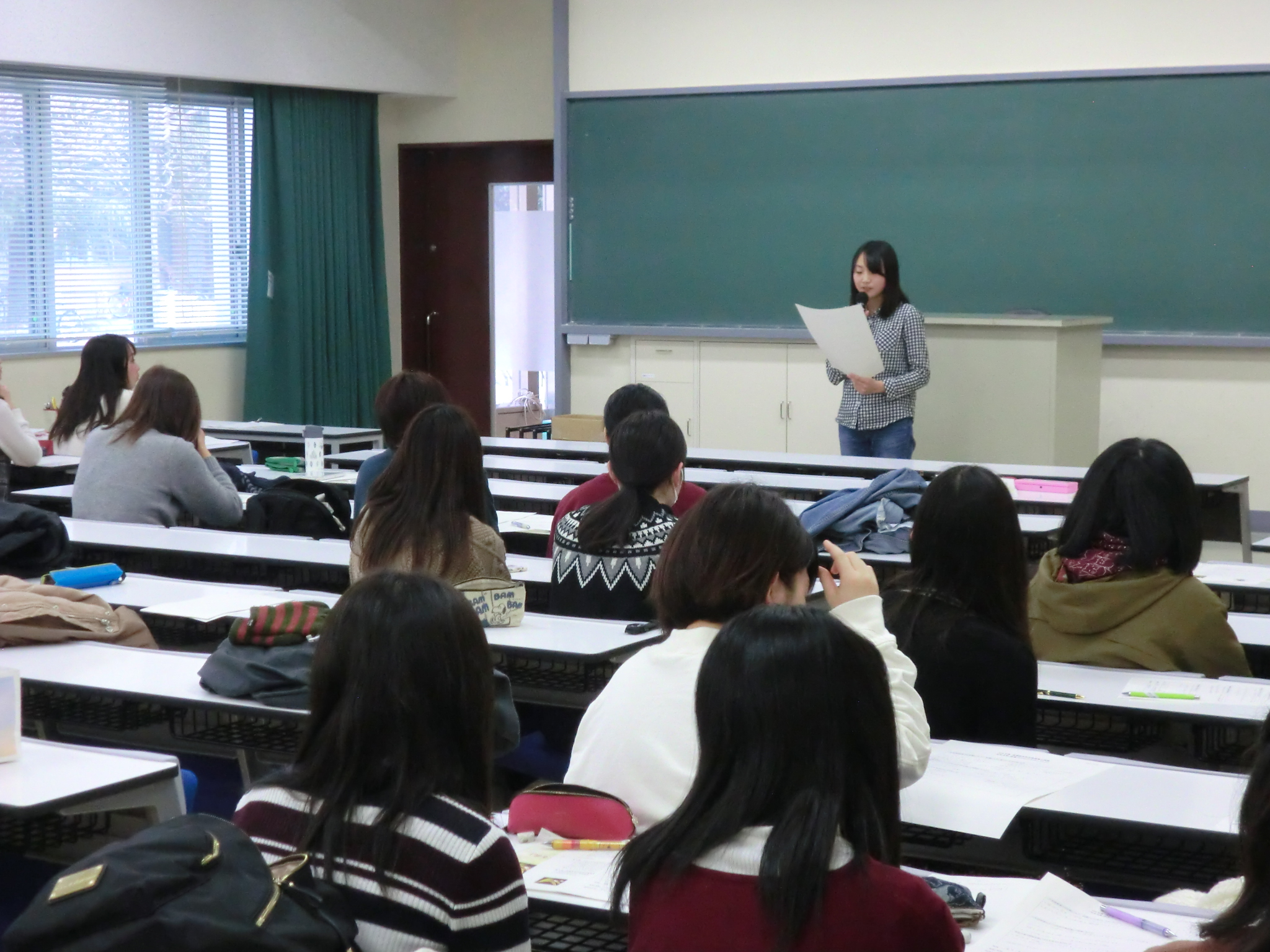 Bグループ代表：佐々木実紅さん（人文社会科学部2年）からの発表の画像