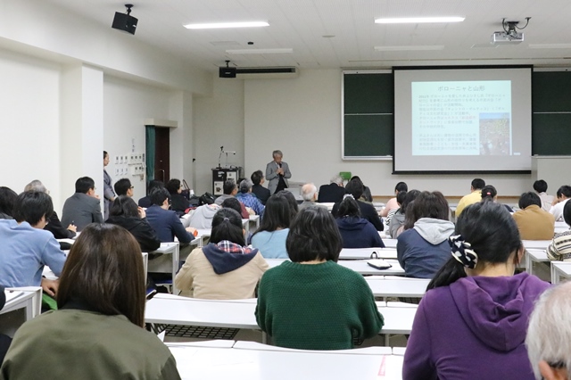 会場の様子の画像