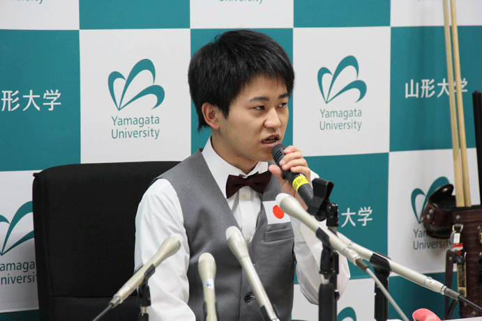 日本代表として銀メダルを獲得した宍戸さんの画像