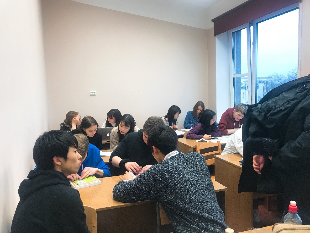 日本語学校の様子
ほぼマンツーマンか日本人のほうが多い程度だった。教室は小さいがちょうどいいくらいのサイズの画像