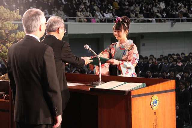 学位記授与の画像