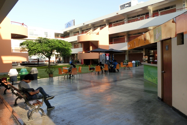 カトリカ大学経営の予備校の画像