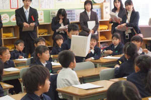 1年3組国語科「おはなしをそうぞうしながらよもう『ずうっと、ずっと、大すきだよ』」