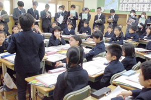 5年3組社会科「これからの米作りについて考える〜『つや姫』を作る土屋さんの取り組みをもとに」