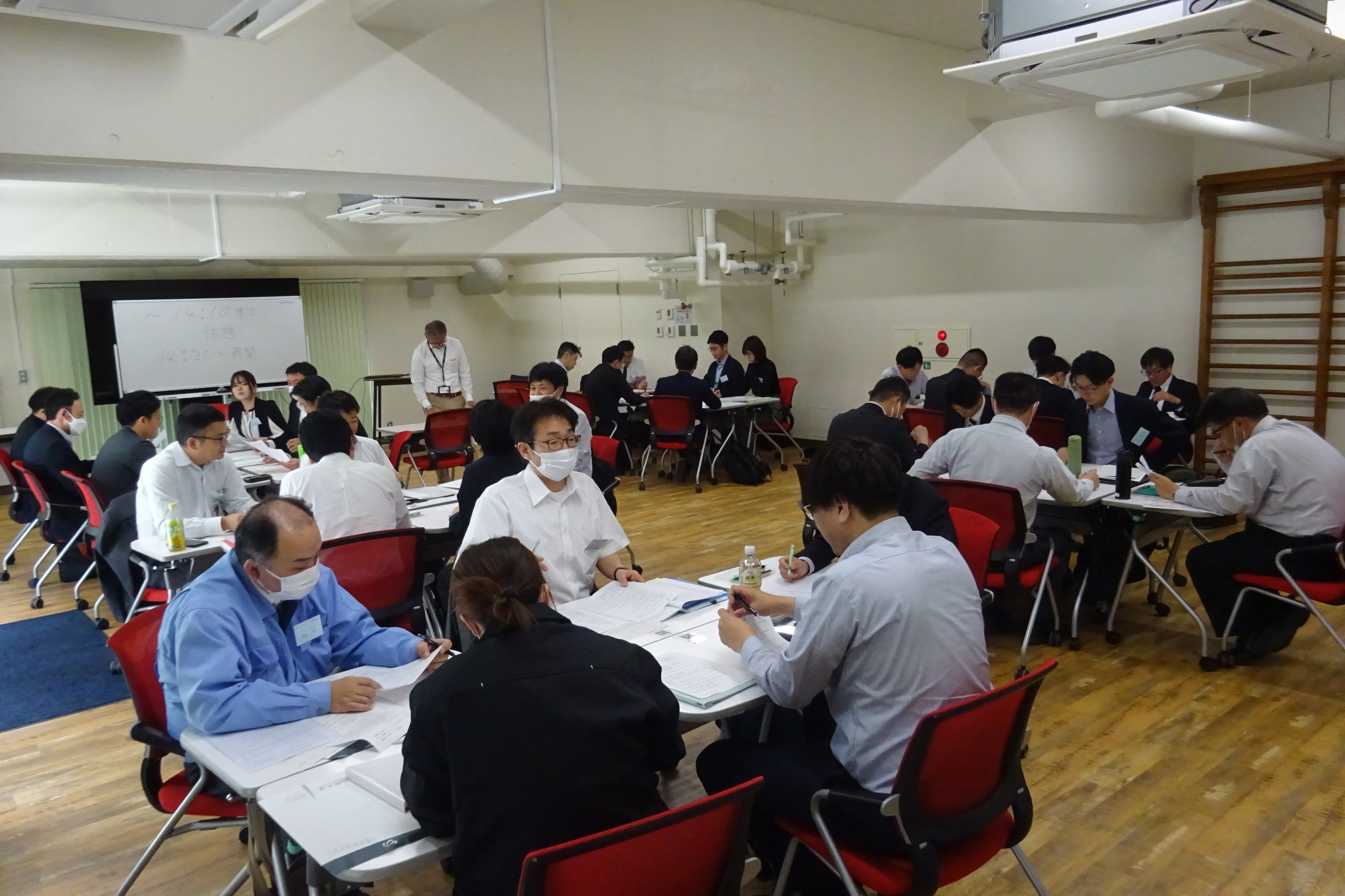 やまがた共創塾「地域産業コア人材育成プログラム（第2期）」第２回を開催しました（5/23）