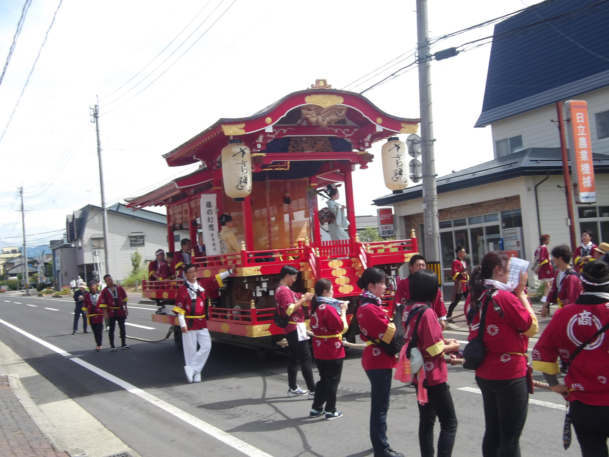 尾花沢市「おばなざわ花笠まつり」に山形大学生が参加しました（8/27）
